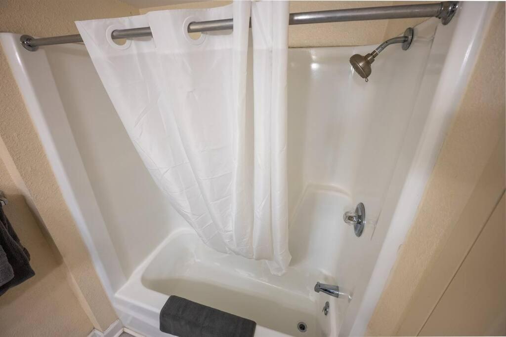New Ocean Annie'S Oceanview Studio Heated Pools! Myrtle Beach Exterior photo